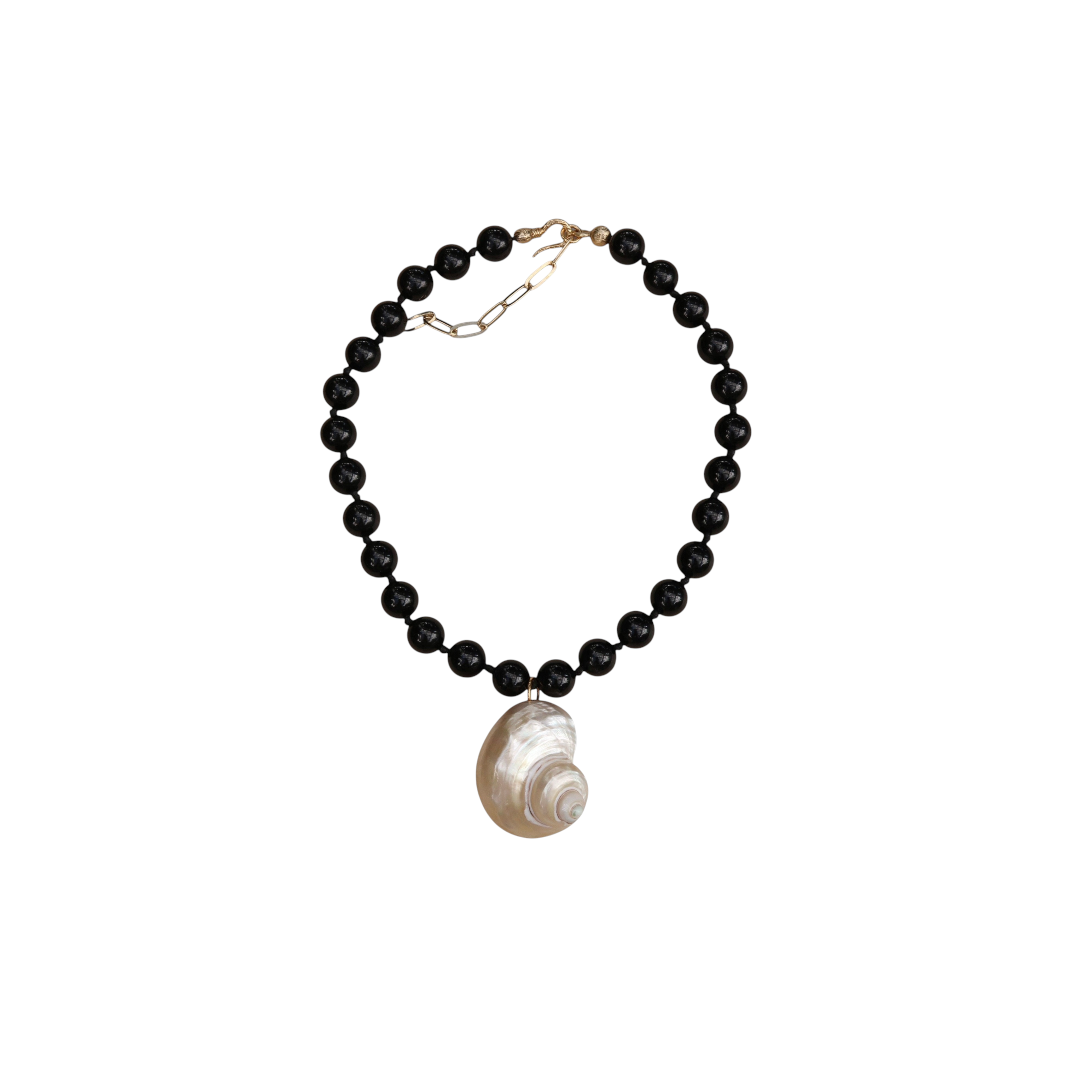 DELPHINE NECKLACE