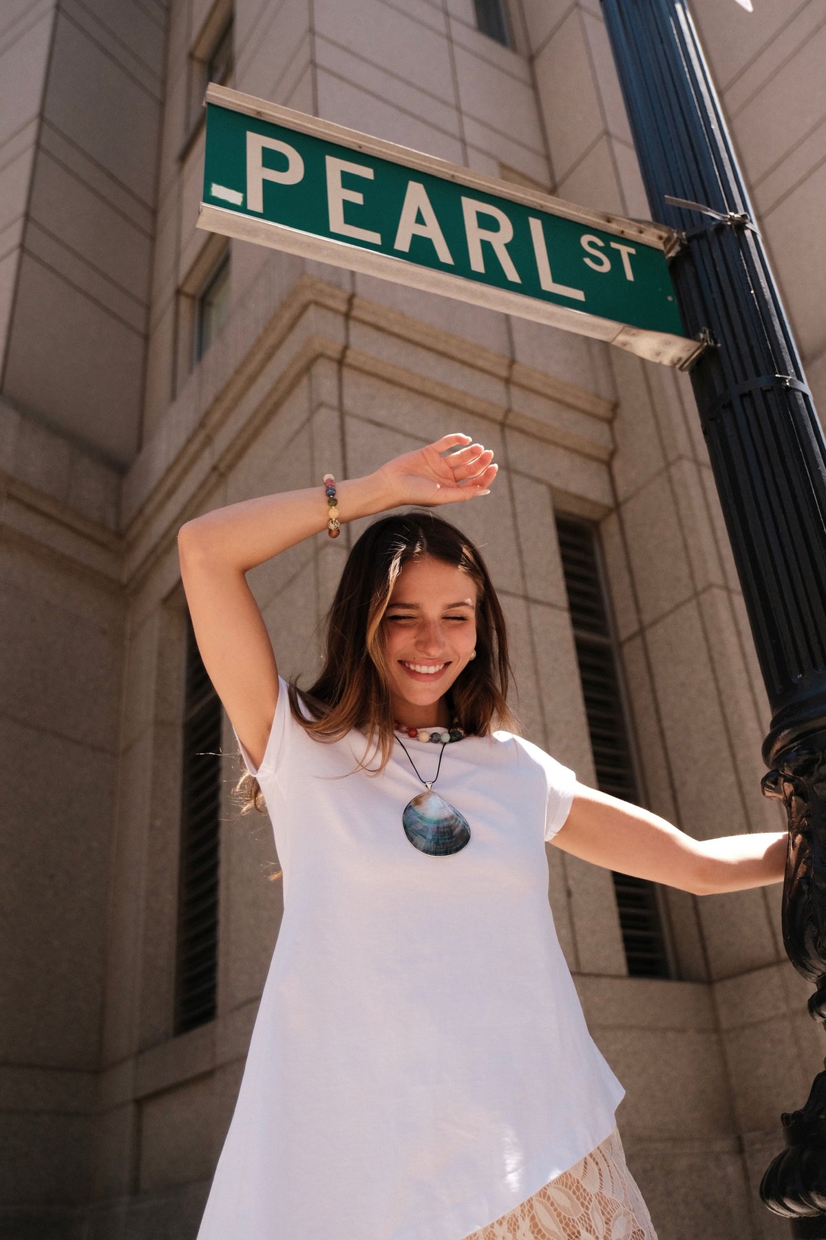 SHELL STATEMENT NECKLACE