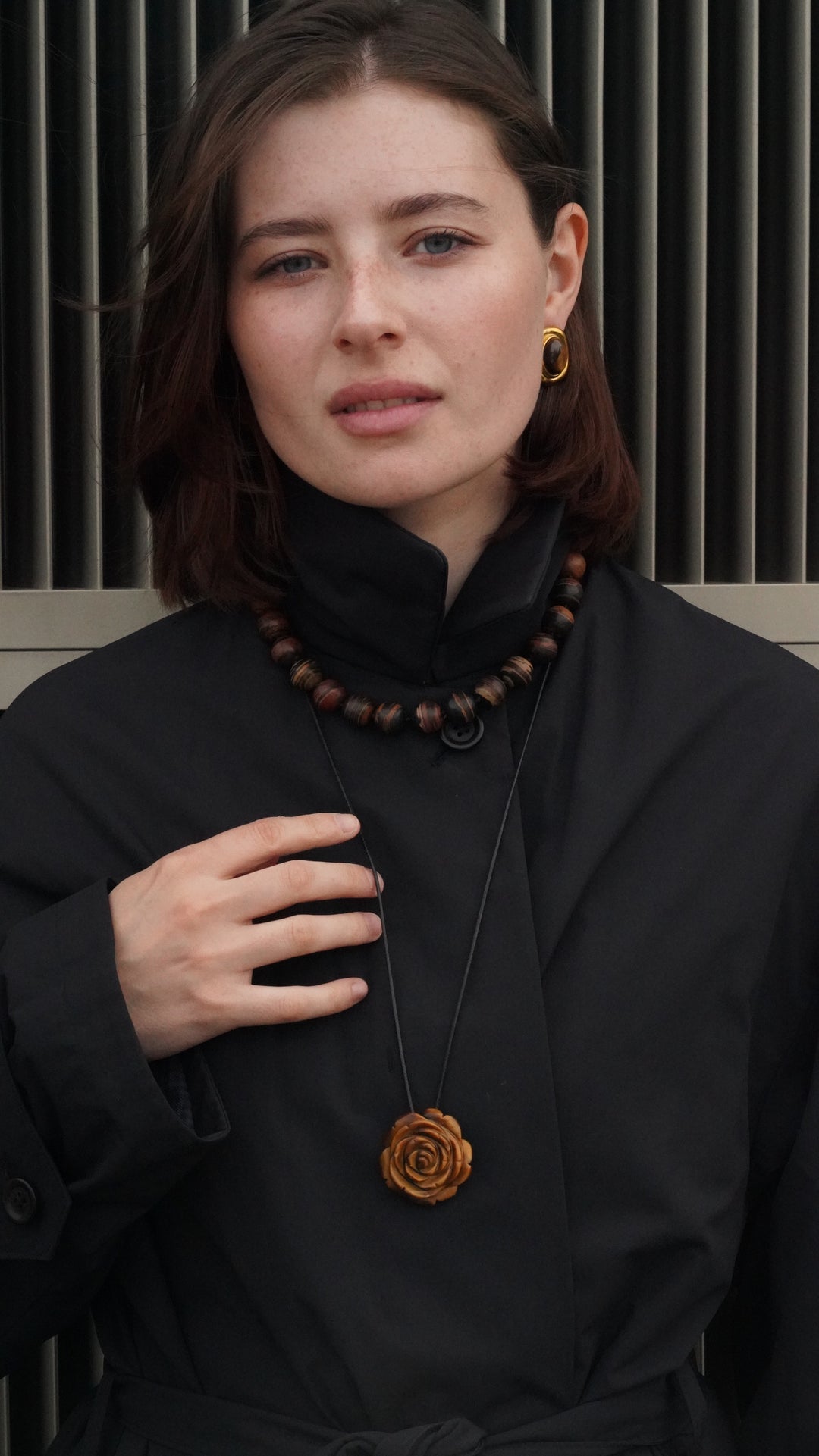 ROSA PENDANT NECKLACE