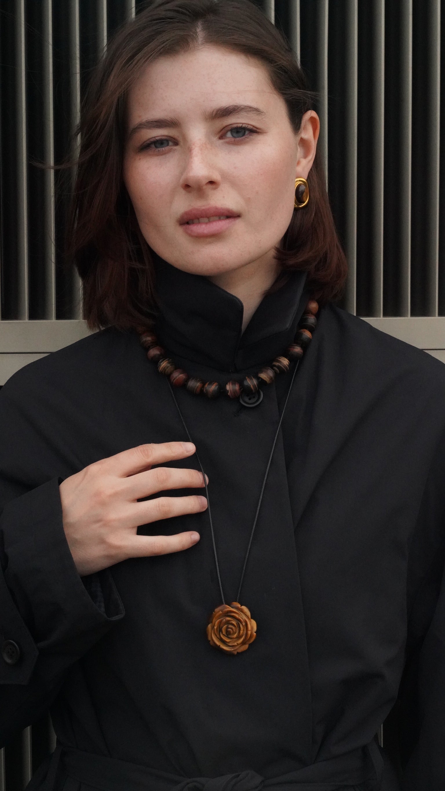 ROSA PENDANT NECKLACE