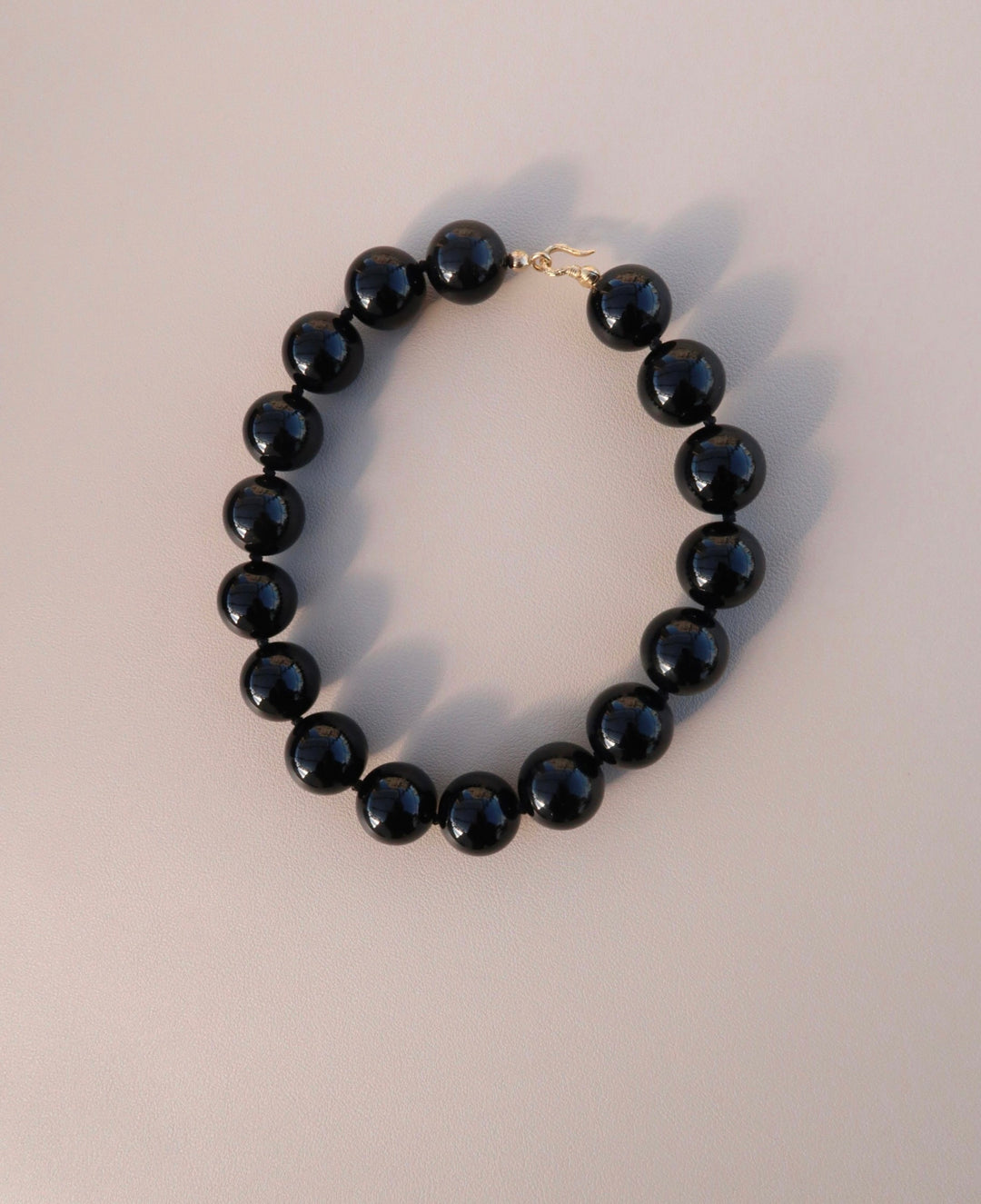 BOMBASTIC ONYX NECKLACE