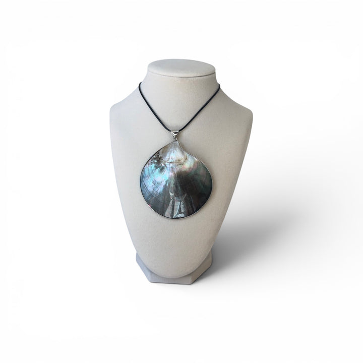 TASMAN NECKLACE