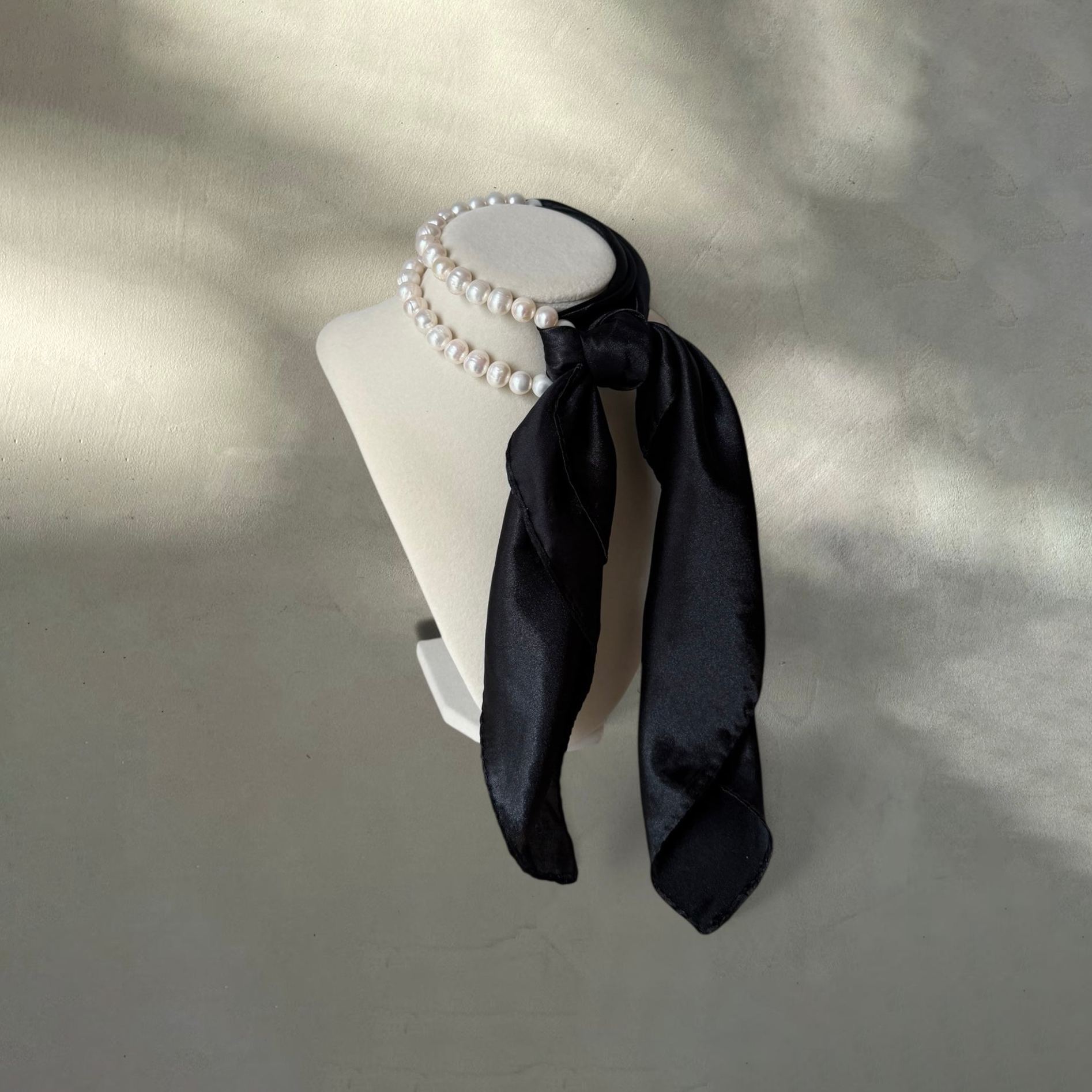 GRACE PEARL SCARF NECKLACE