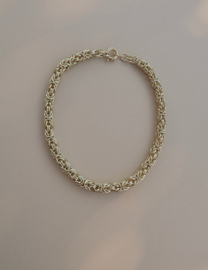LOUIZE NECKLACE