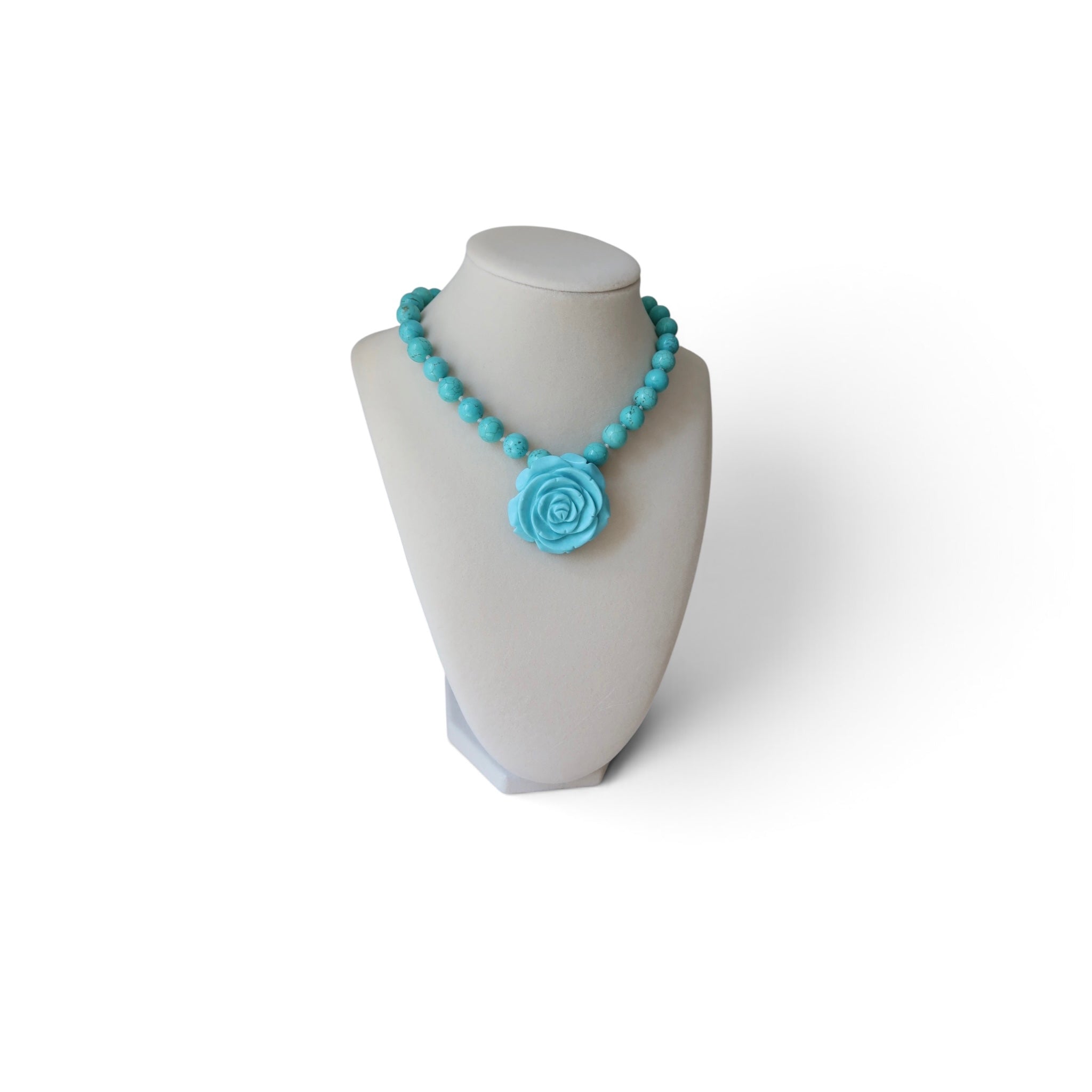 LAFKADA ROSE NECKLACE