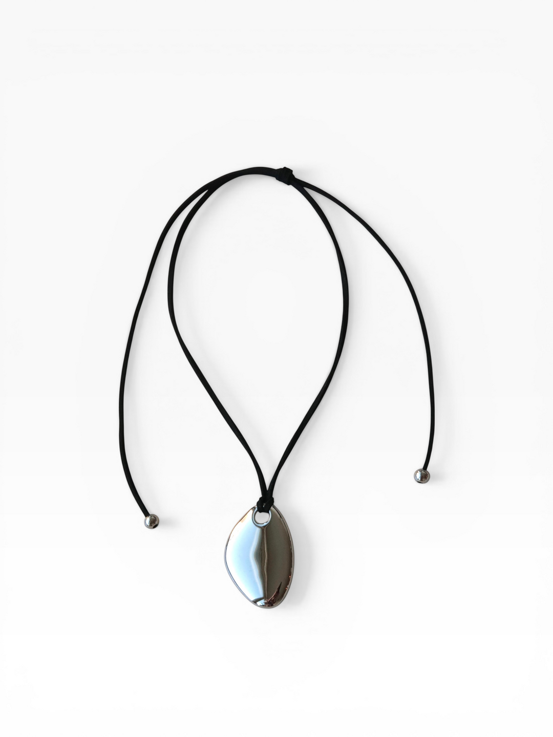MILO PENDANT NECKLACE