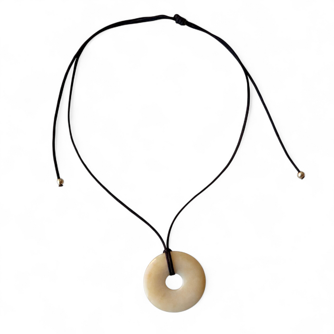 BUTTER PENDANT NECKLACE