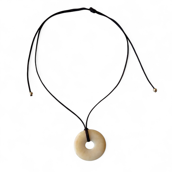 BUTTER PENDANT NECKLACE