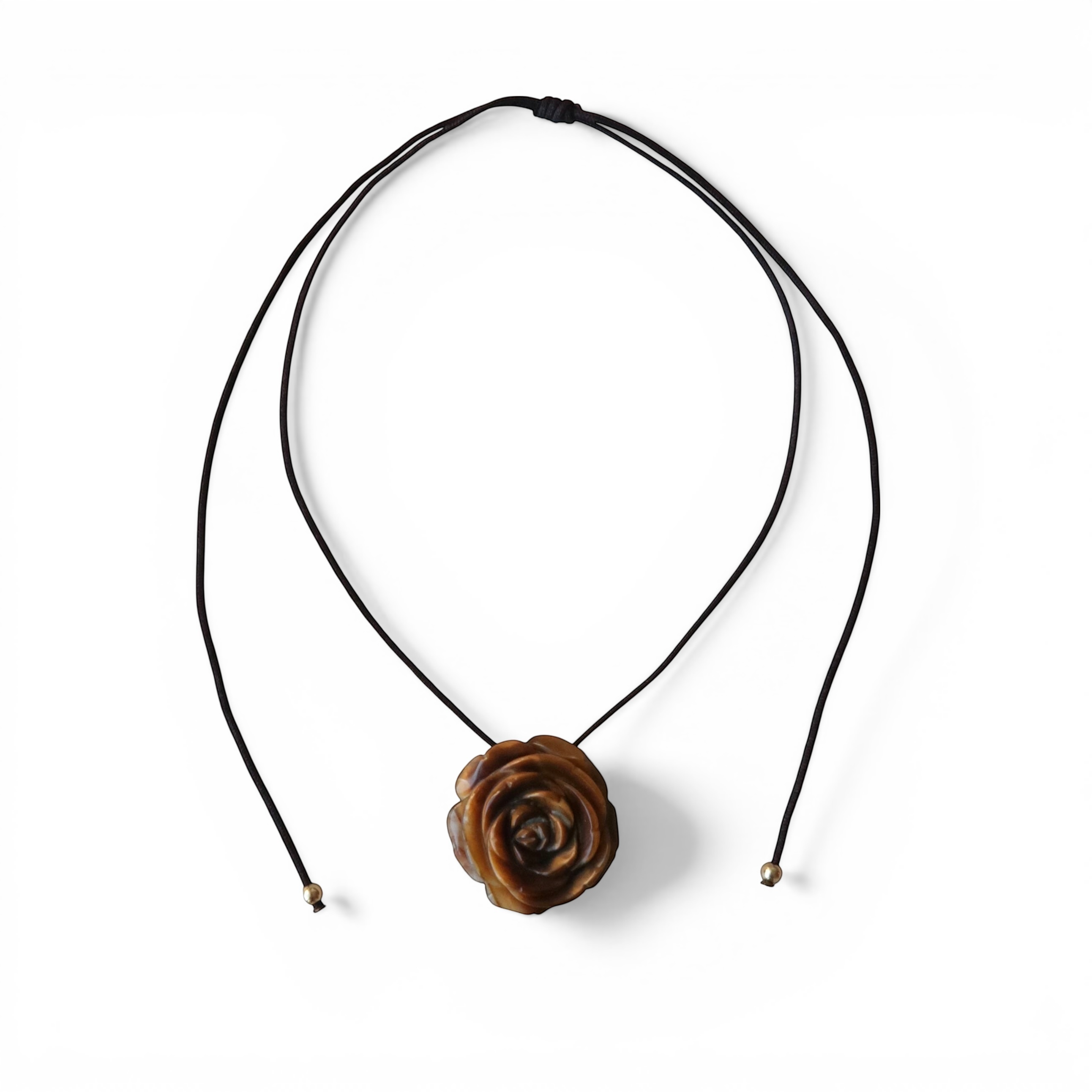 ROSA PENDANT NECKLACE